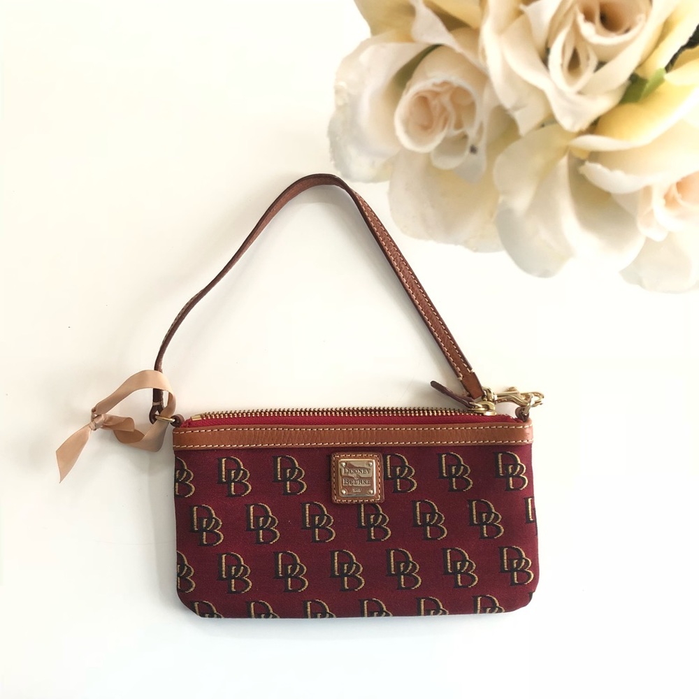 Dooney & Bourke convertible wristlet/ small purse - Picture 3 of 6